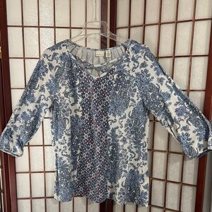 Westbound Blue and White Floral Blouse PTP 21 inches